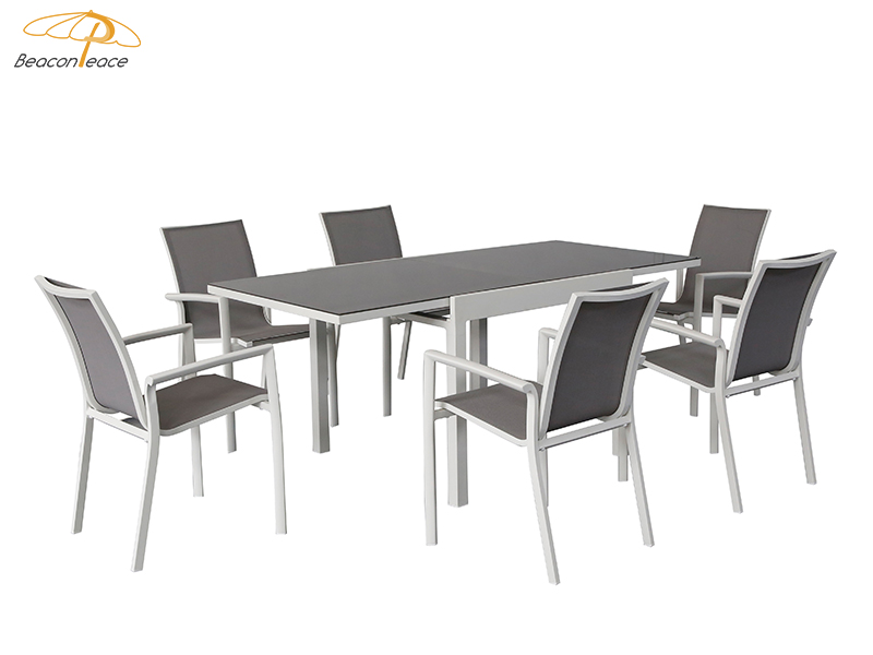outdoor dining furniture supplier